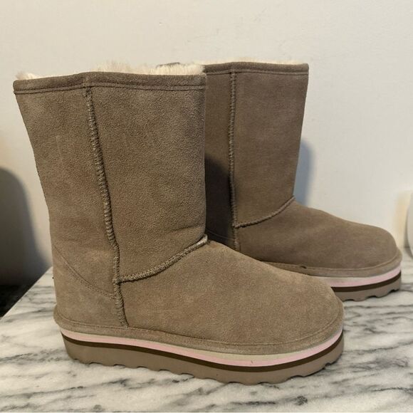 Bearpaw Shearling Boots Womens Size 10 Brown Suede Sheepskin  Bearpaw Women\'s Tan Suede Boots fur lined size 10 moon boots